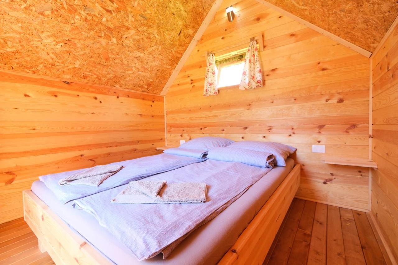 Small Wooden And Zgornja Dobrava Apartment *