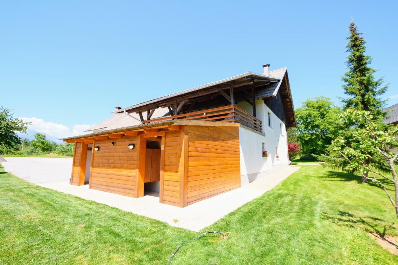 Small Wooden And Zgornja Dobrava Apartment *
