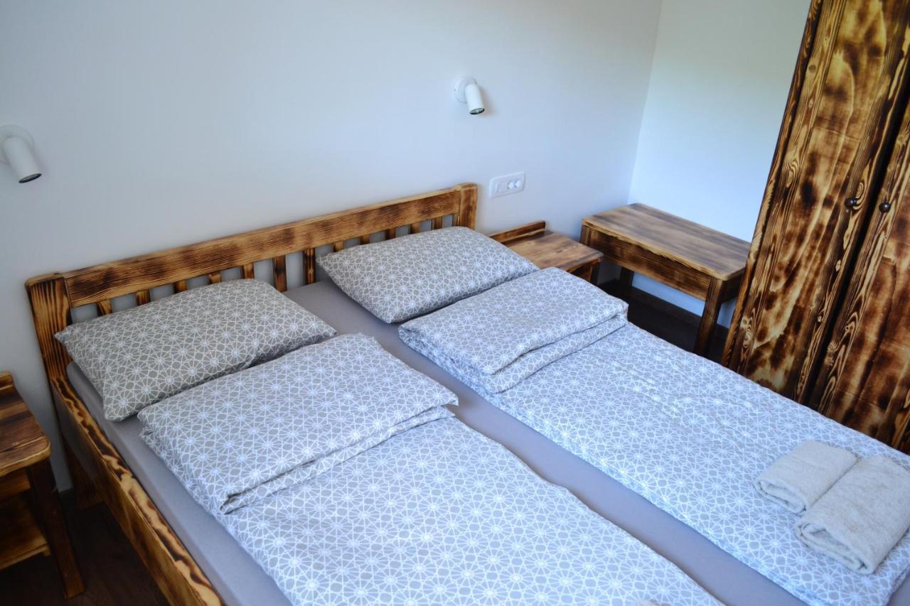 Small Wooden And Zgornja Dobrava Apartment *