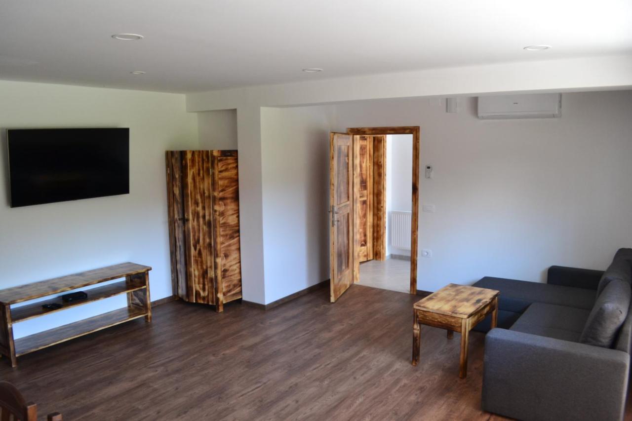 Small Wooden And Zgornja Dobrava Apartment Radovljica