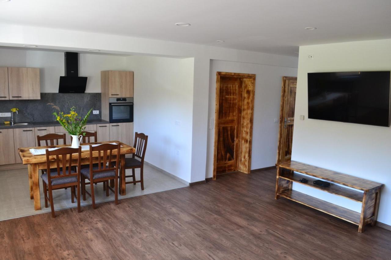 Small Wooden And Zgornja Dobrava Apartment