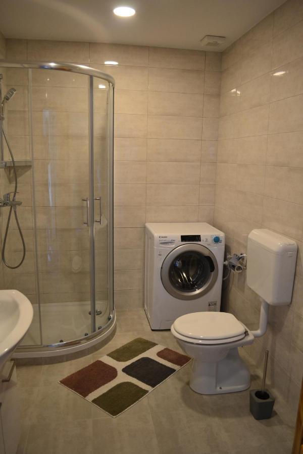 Appartement Small Wooden And Zgornja Dobrava *